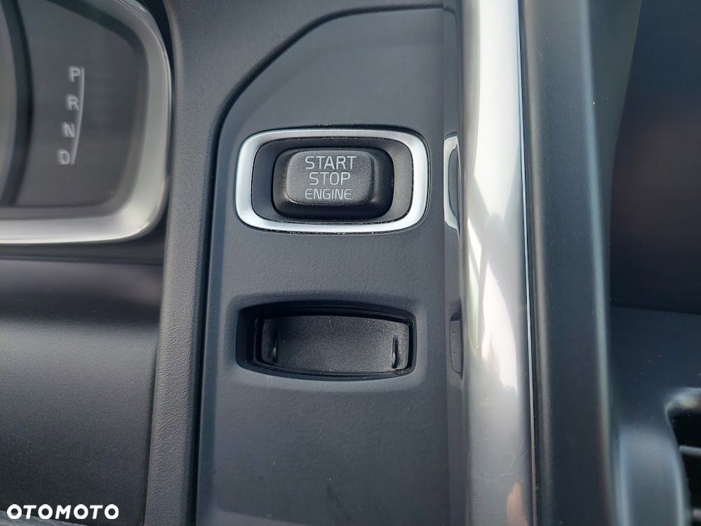 Volvo XC 60 D4 Geartronic Summum - 24