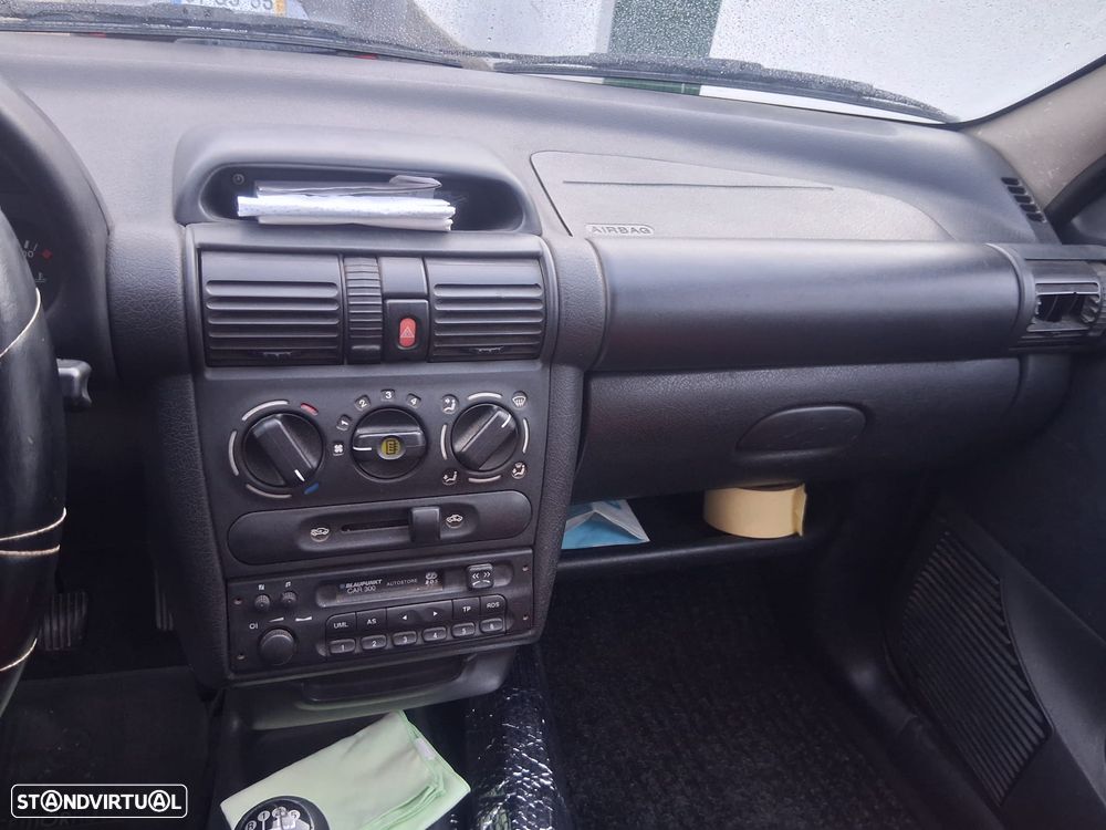 Opel Corsa 1.2 16V 100 - 5