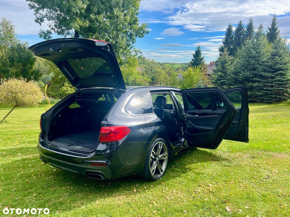 BMW Seria 5 M550d xDrive - 14