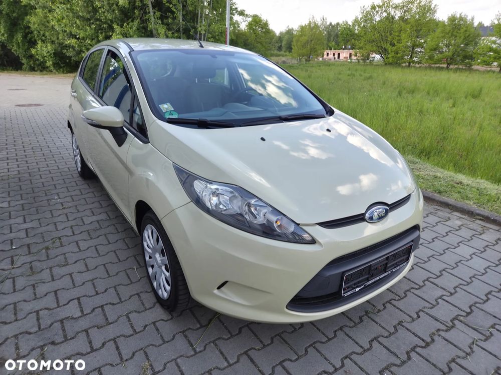 Ford Fiesta 1.25 Celebration - 10