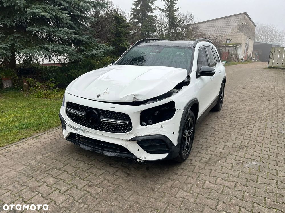 Mercedes-Benz GLB 250 8G-DCT AMG Line - 9