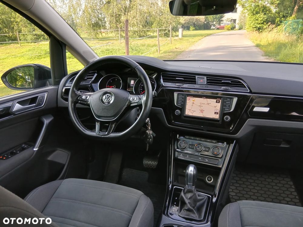 Volkswagen Touran 2.0 TDI SCR DSG Highline - 15