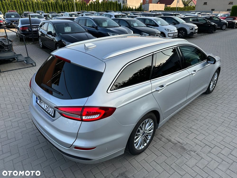 Ford Mondeo - 36