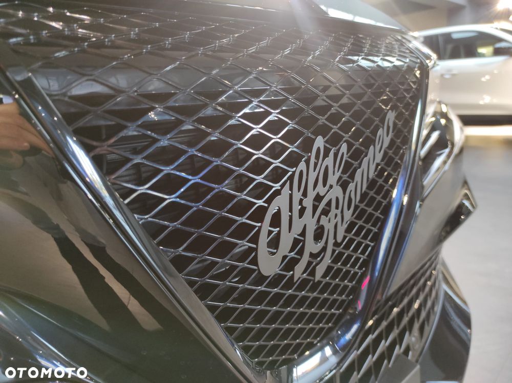 Alfa Romeo Junior 1.2 mHEV Sport Speciale eDCT - 9