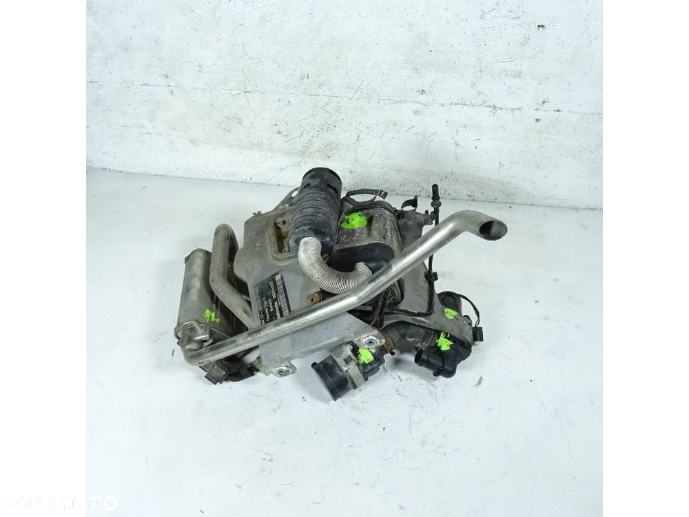 BMW 7 F01 F02 4.4 V8 WEBASTO 9228617 - 1