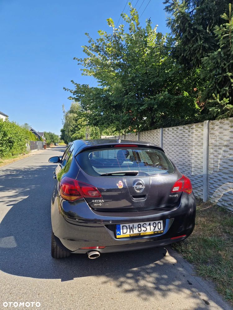 Opel Astra 1.6 T Cosmo - 8