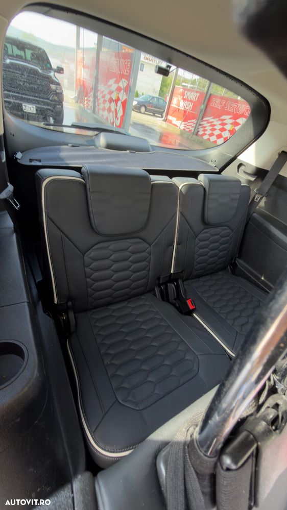 Ford S-Max - 9