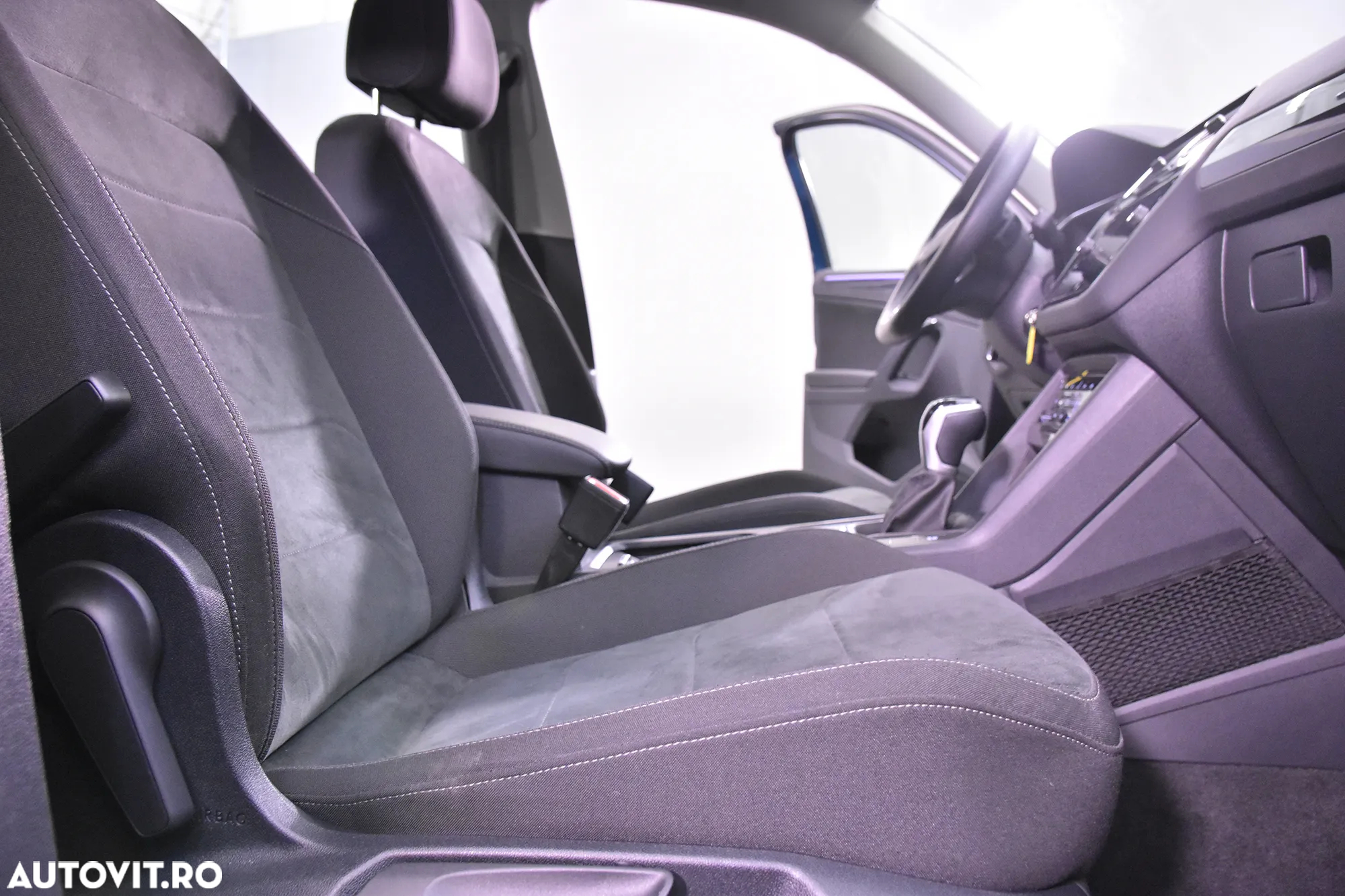 Volkswagen Tiguan 2.0 TDI DSG Elegance - 11