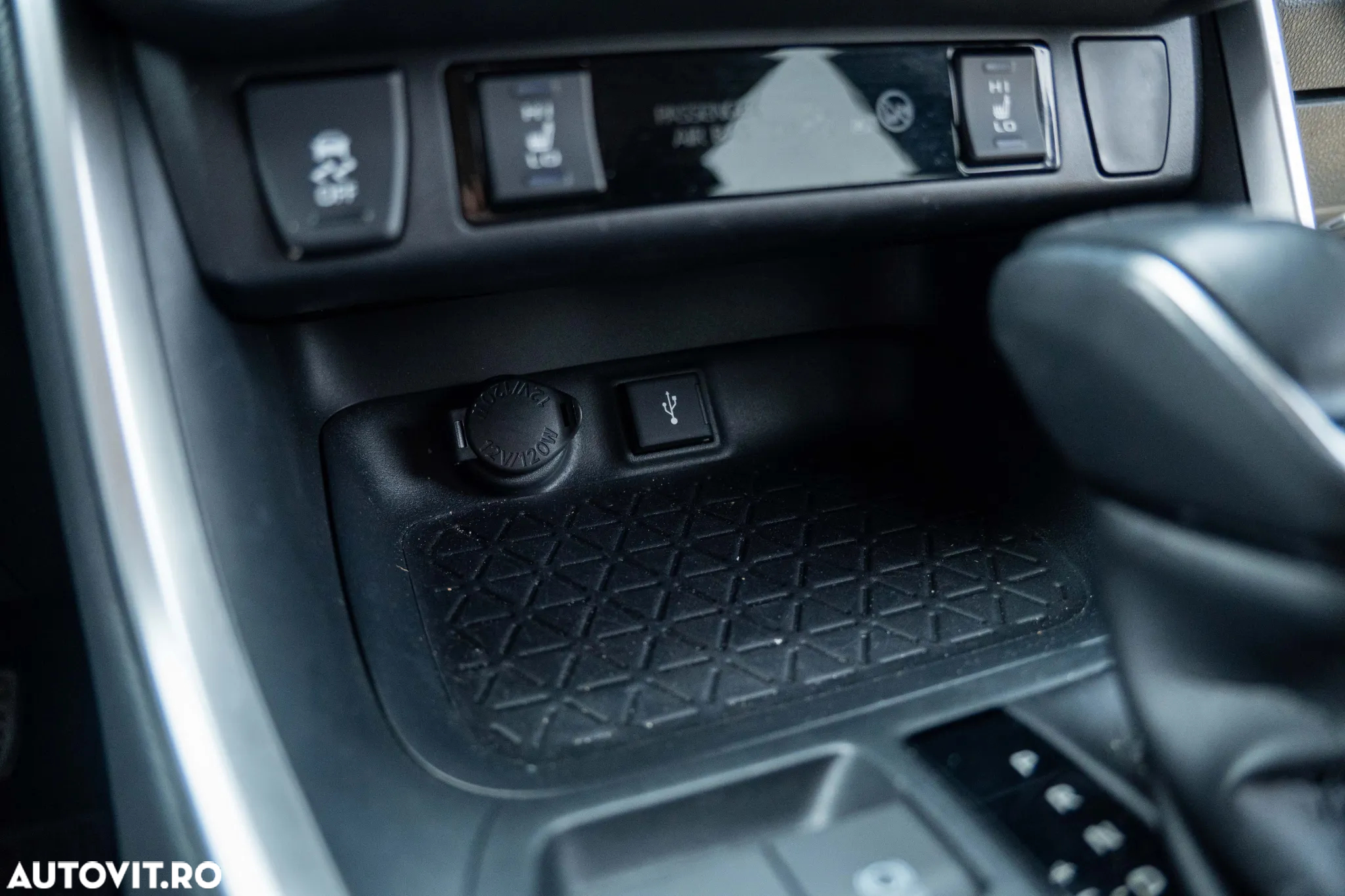 Toyota RAV4 2.5 Hybrid VVT-iE 4x2 Dynamic - 25