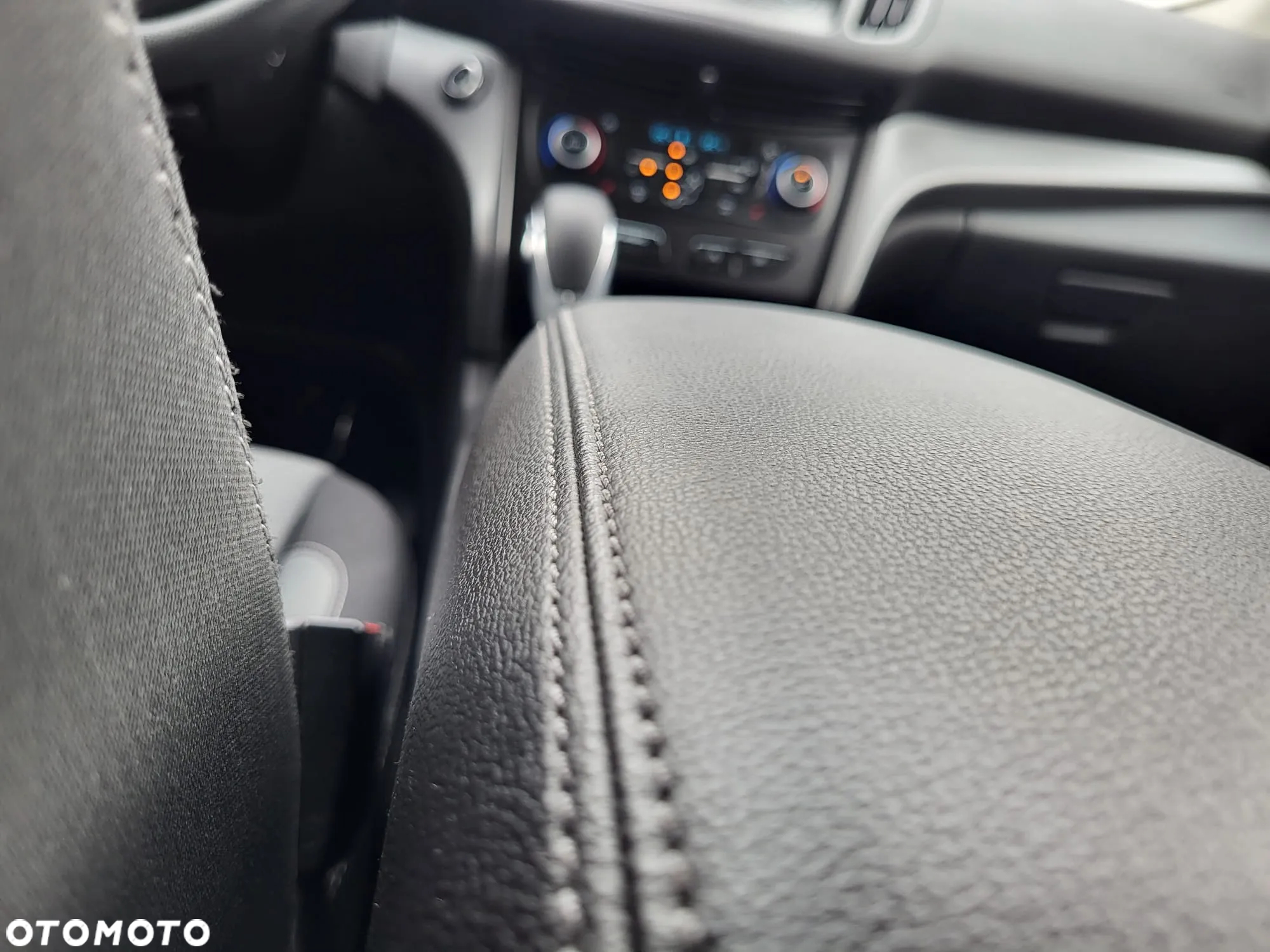 Ford Kuga - 29