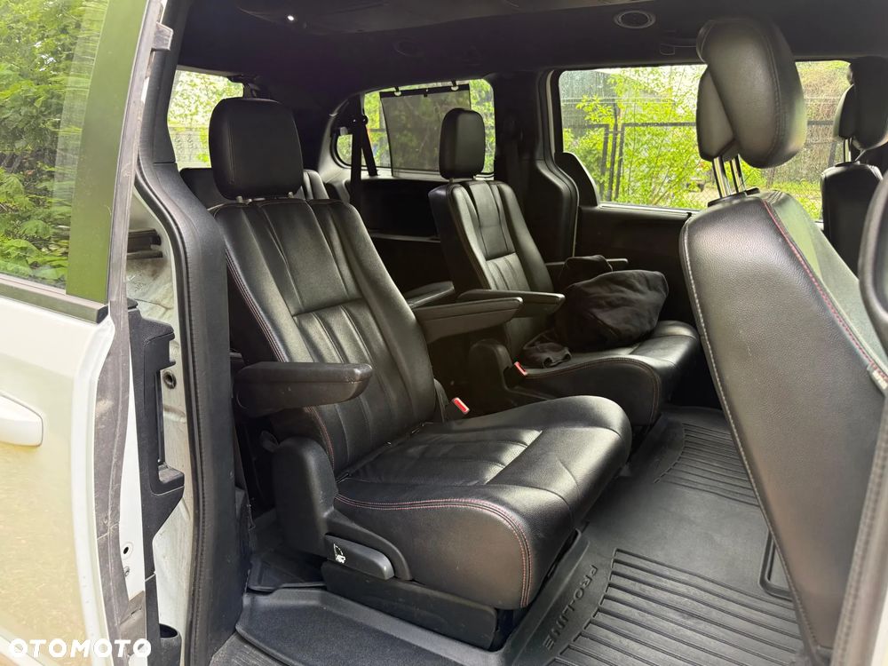 Dodge Grand Caravan 3.6 R/T - 12