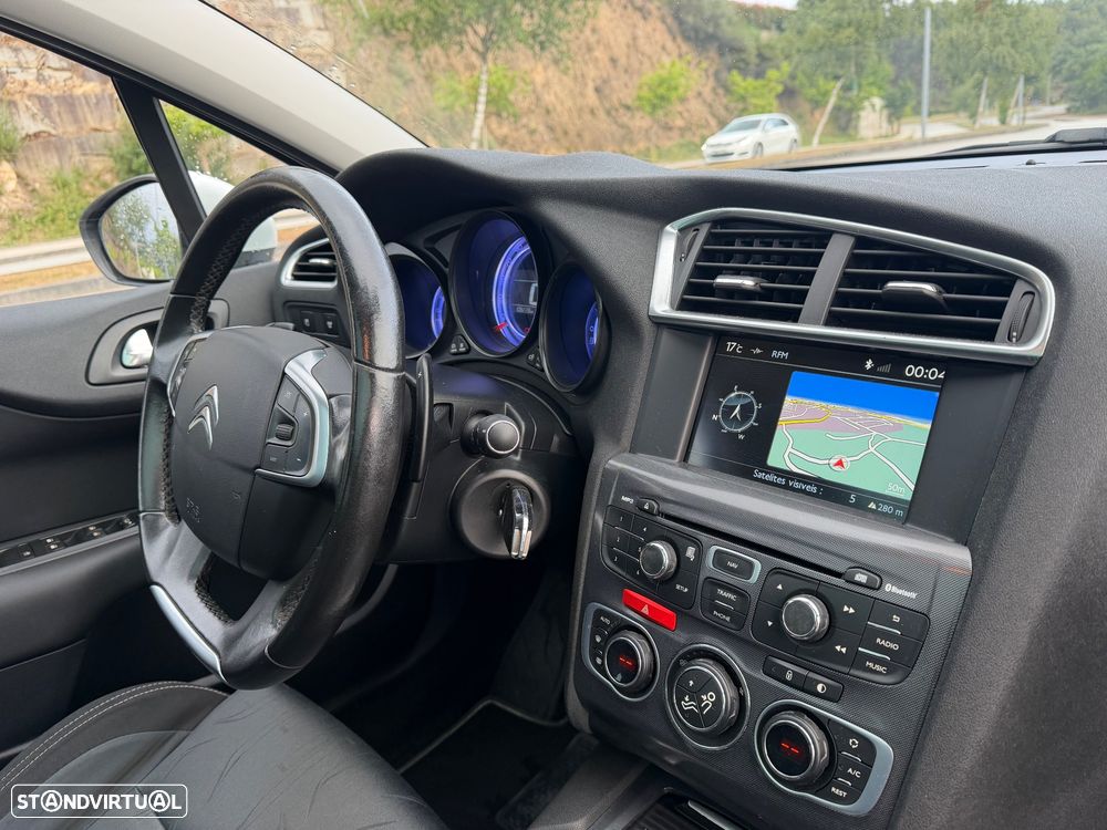 Citroën C4 e-HDi 115 ETG6 Exclusive - 13