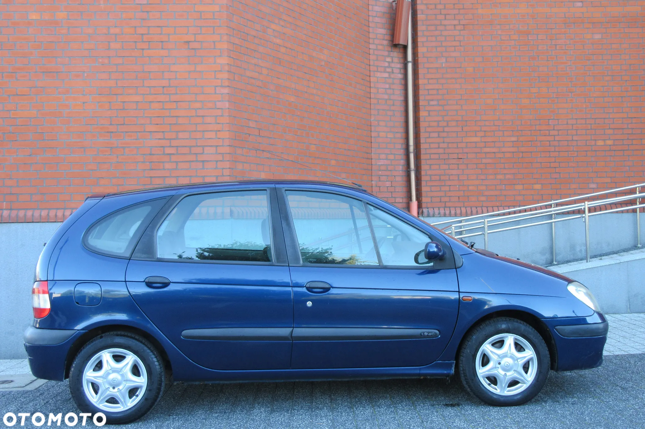 Renault Scenic 1.9 dCi EXpression - 7
