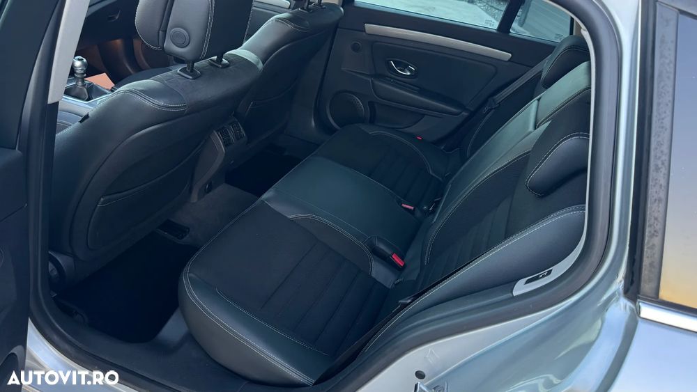 Renault Laguna Grandtour dCi 150 FAP Start-Stop Limited - 12