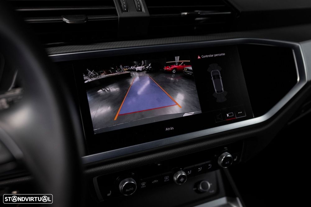 Audi Q3 Sportback - 27