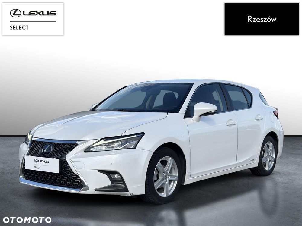 Lexus CT - 1