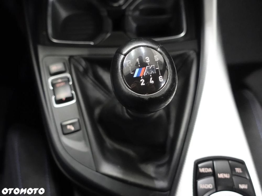 BMW Seria 1 - 32