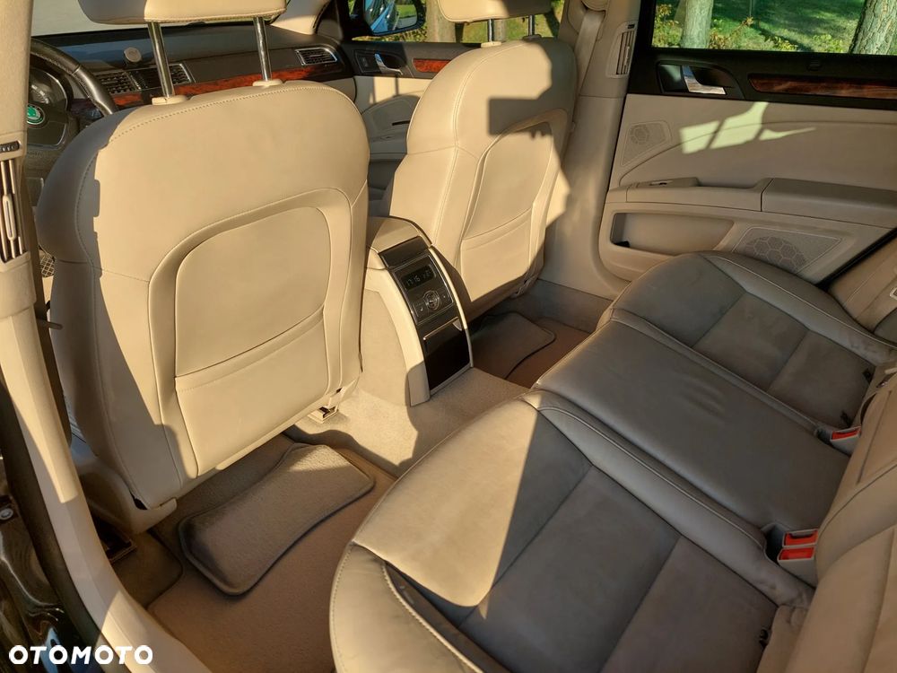 Skoda Superb 2.0 TDI 4x4 Platinum - 25