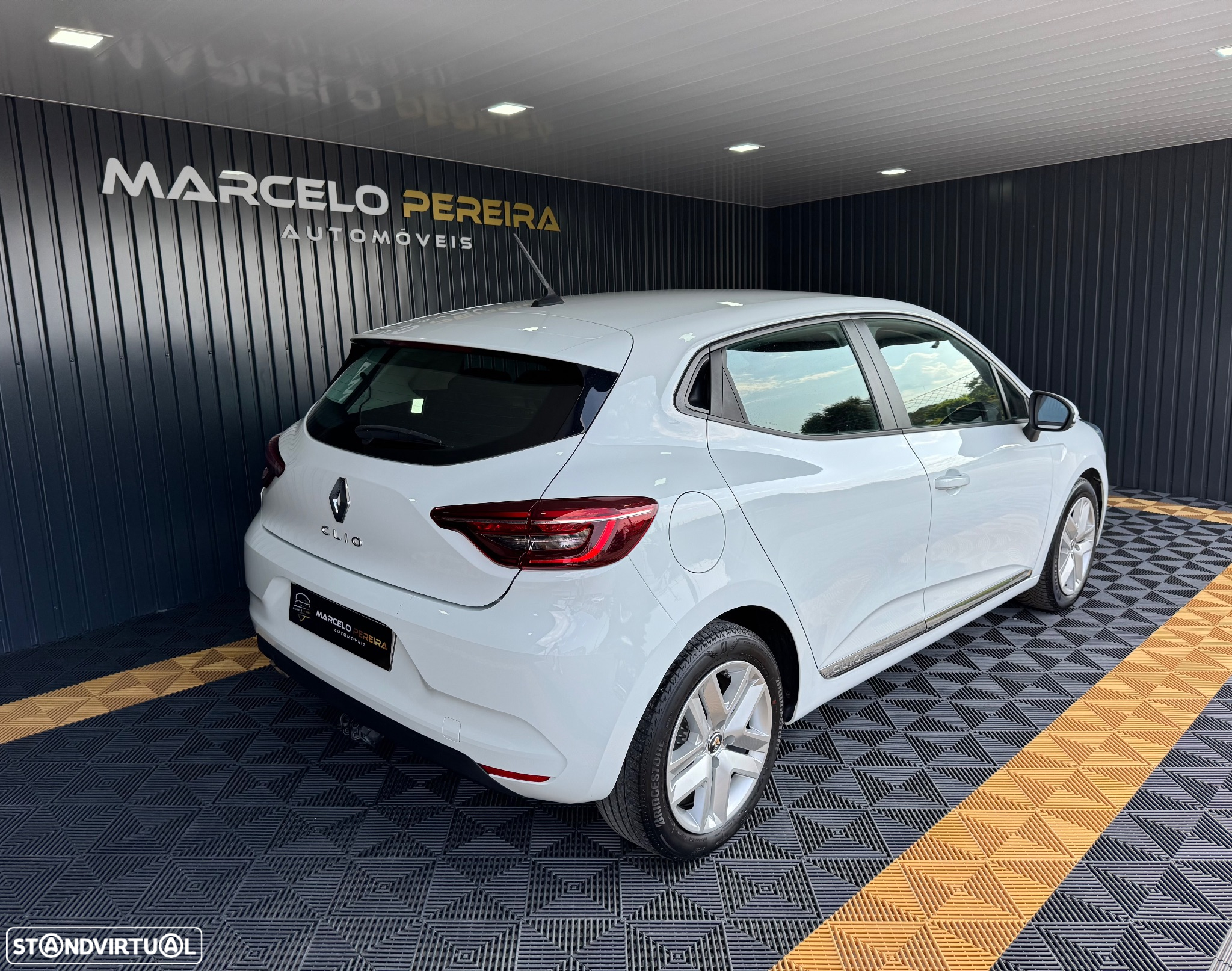 Renault Clio TCe 90 BUSINESS EDITION - 6