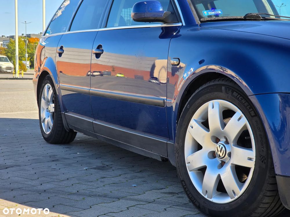 Volkswagen Passat 1.9 TDI Highline - 8