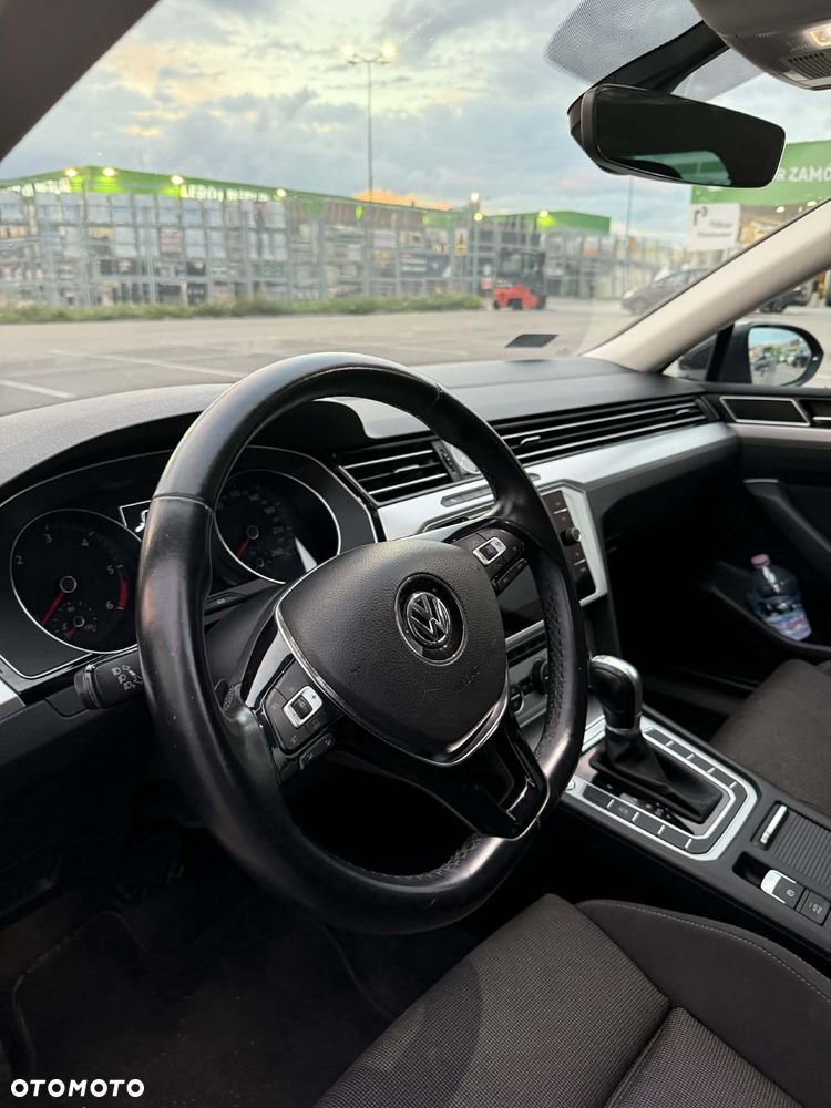 Volkswagen Passat 2.0 TDI SCR DSG Comfortline - 10
