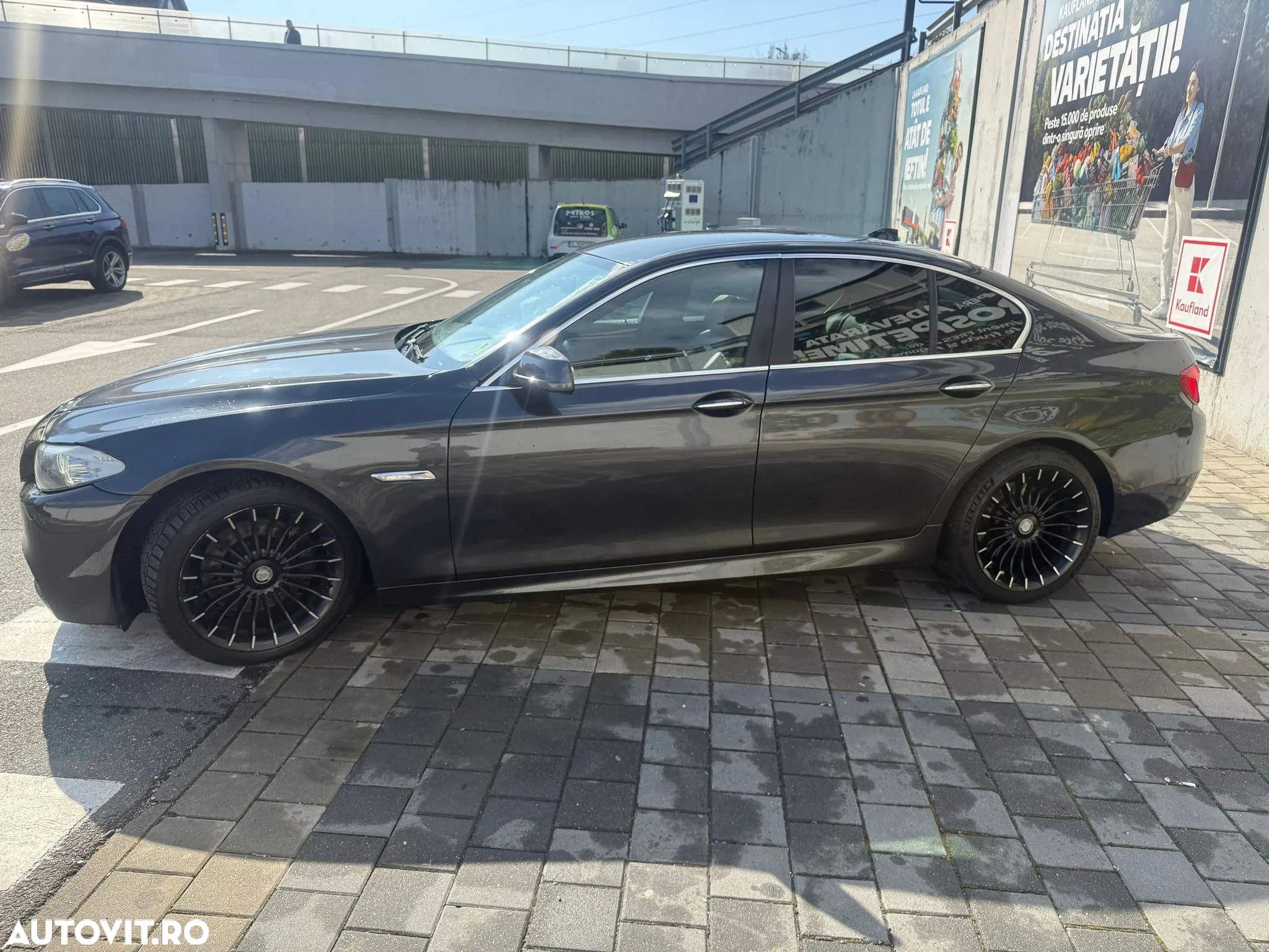 BMW Seria 5 525d Aut. - 10