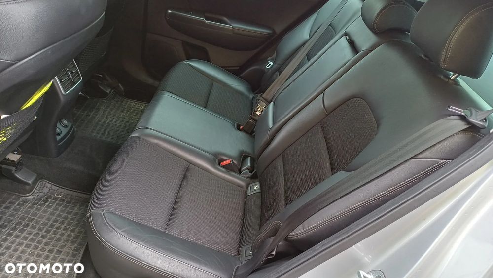 Kia Sportage 1.7 CRDI XL 2WD - 25