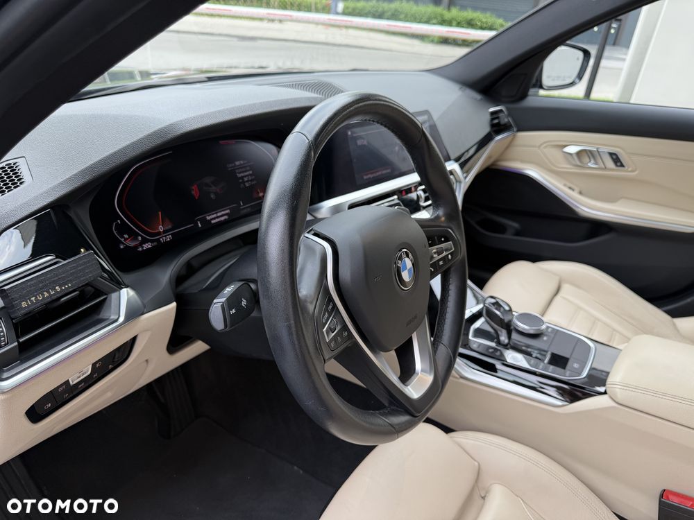 BMW Seria 3 330i M Sport sport - 6