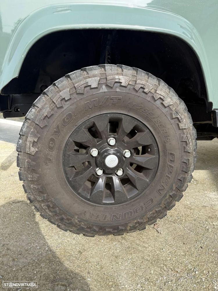 Land Rover Defender - 18