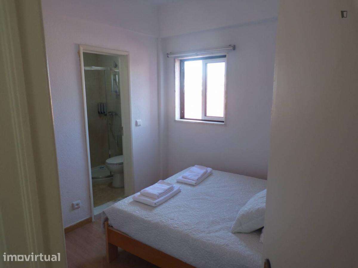 Apartamento com 4 quartos - localizado em Martim Moniz Lisbon - Grande imagem: 3/25