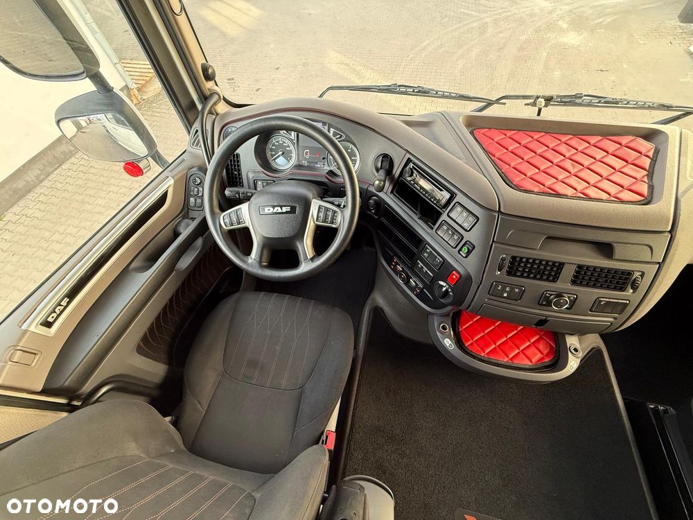 DAF 106 - 36