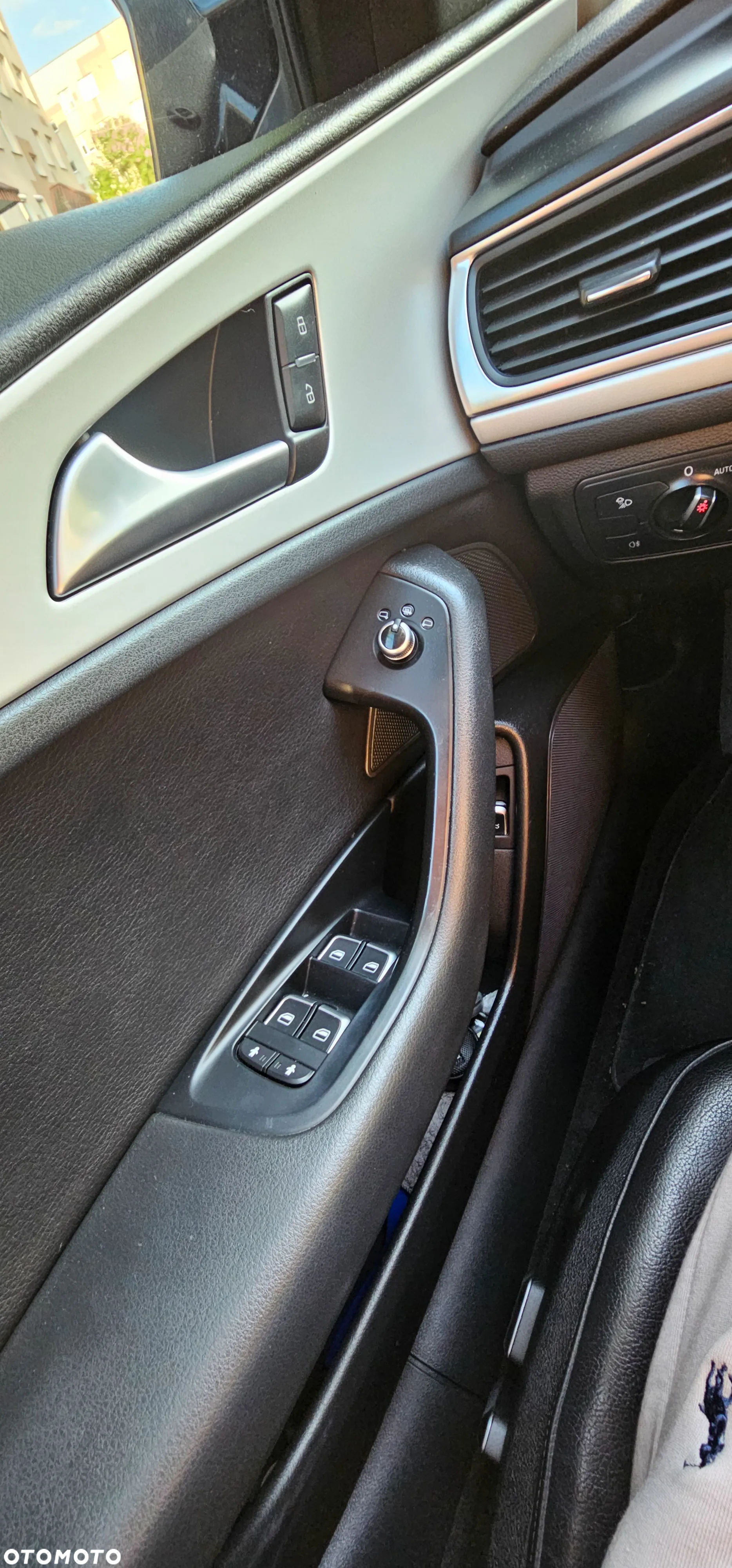 Audi A6 Avant 2.0 TDI Ultra S tronic - 6