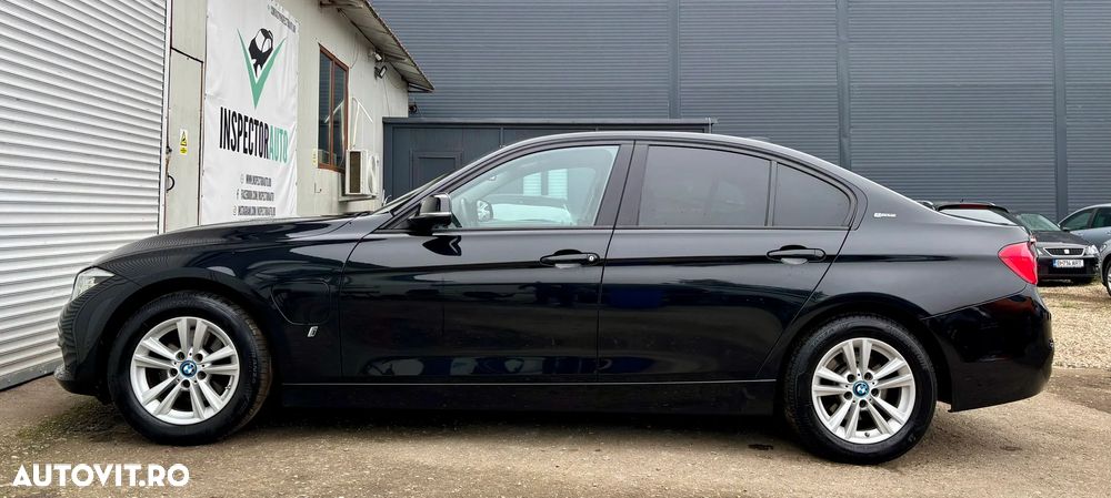 BMW Seria 3 330e iPerformance Sport Line - 16
