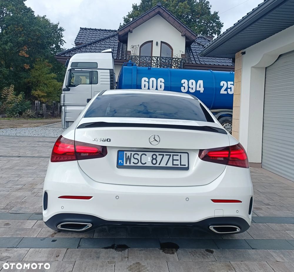 Mercedes-Benz Klasa A 180 7G-DCT AMG Line - 13