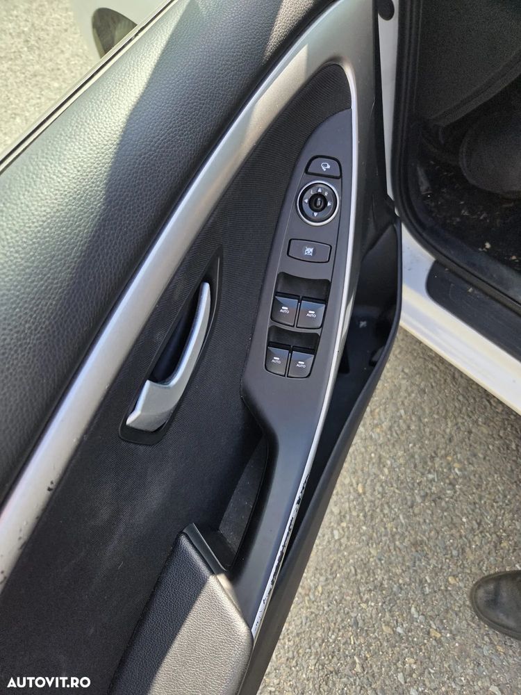 HYUNDAI i30 2014 — imagine 11