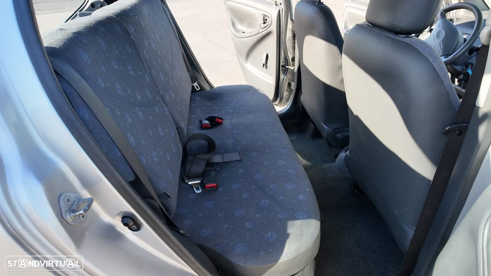Toyota Yaris 1.0 Luna - 10