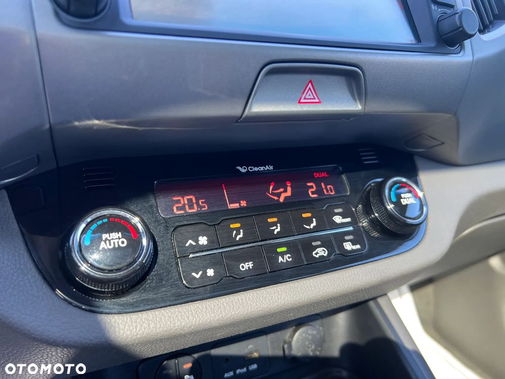 Kia Sportage 2.0 CRDI 4WD Vision - 25