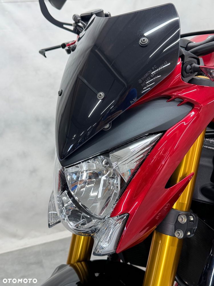 Suzuki GSX 1000 - 17