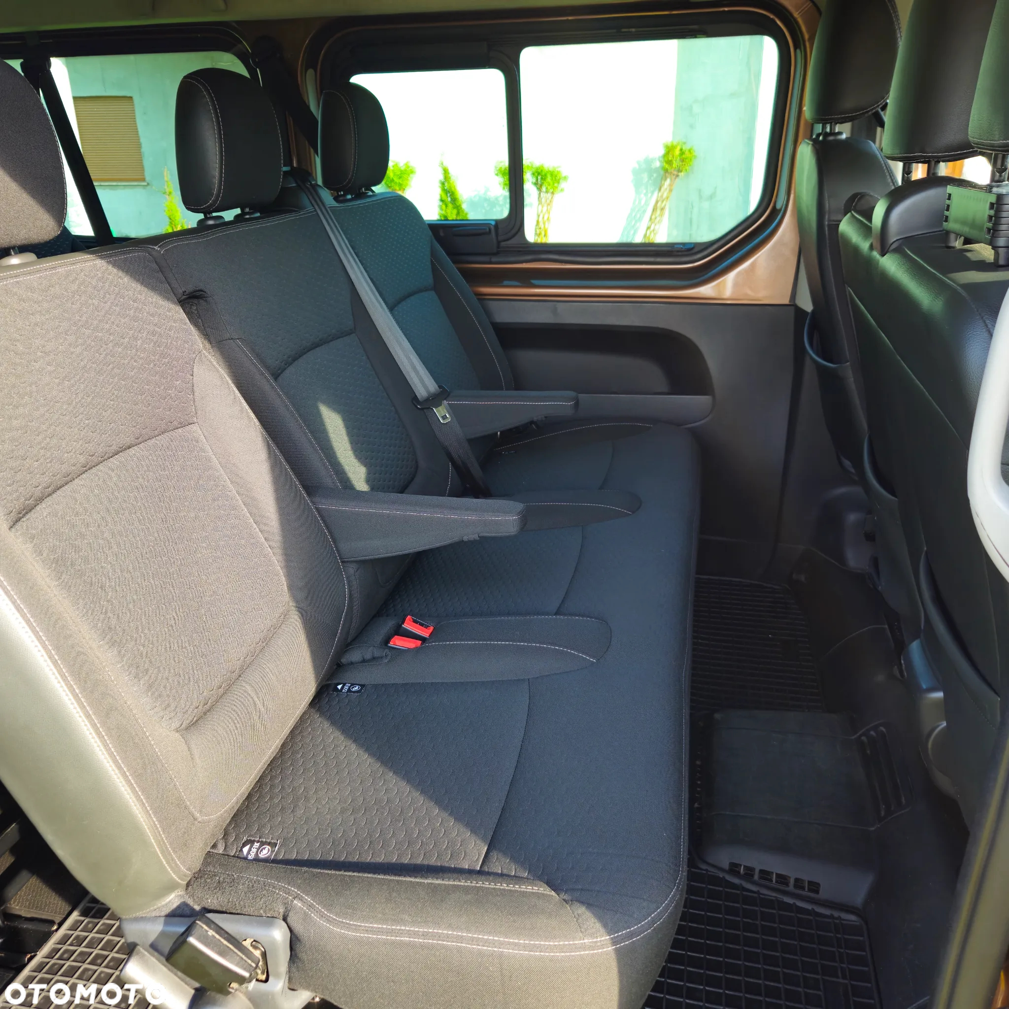 Opel Vivaro - 11