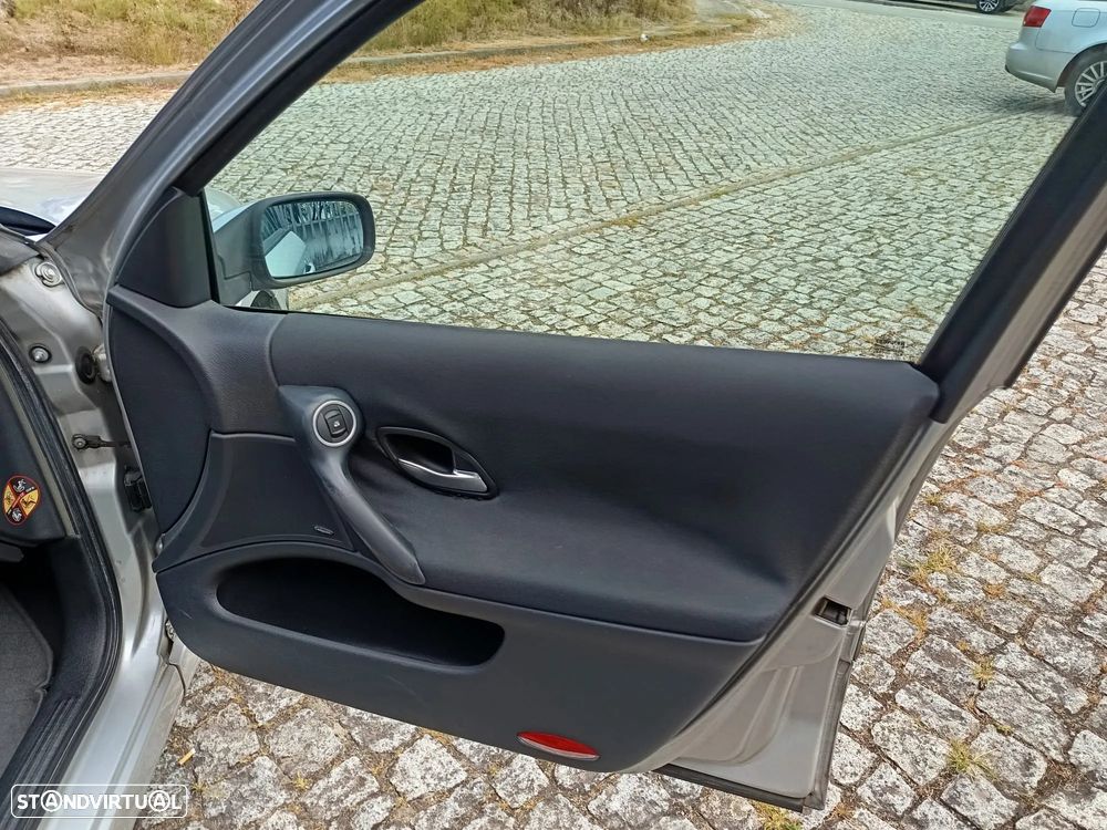 Renault Laguna 1.9 dCi Privilège Luxe - 17