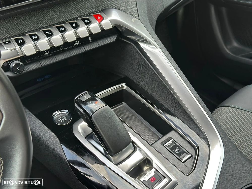 Peugeot 3008 1.6 Hybrid Allure e-EAT8 - 27