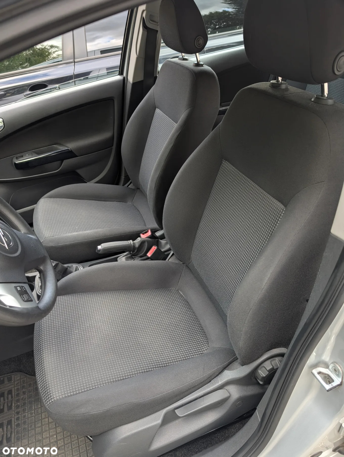 Opel Corsa 1.2 16V Edition / Active - 16