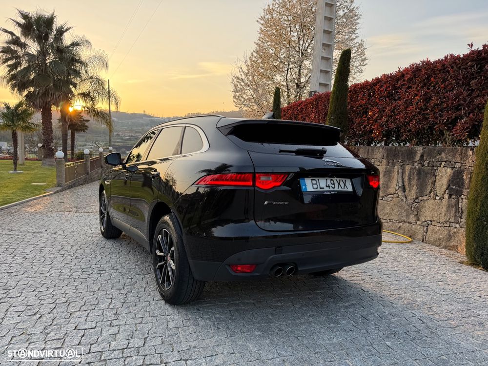 Jaguar F-Pace 20d R-Sport - 4