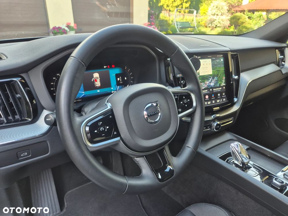 Volvo XC 60 B4 D AWD Plus Dark - 14