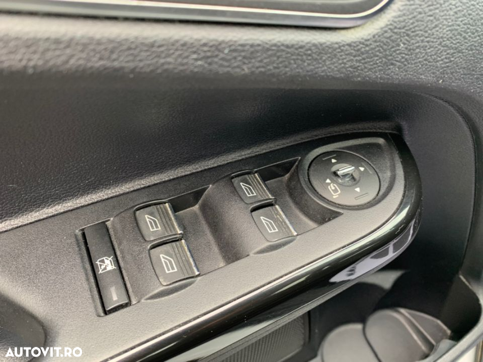 Ford B-Max 1.0 EcoBoost Start Stop Titanium - 28