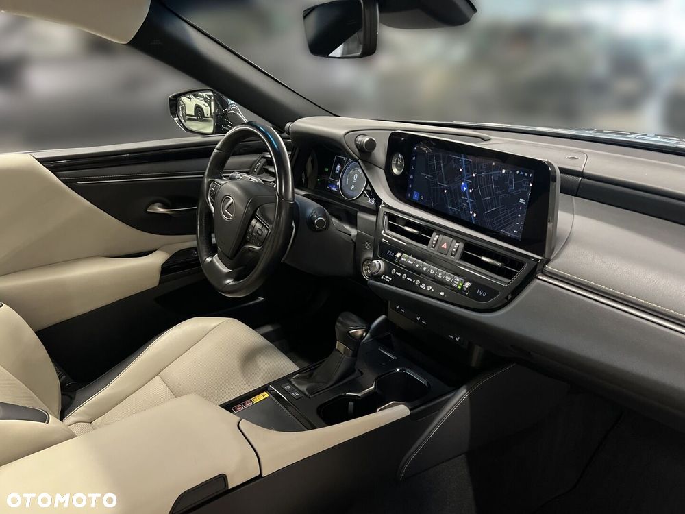 Lexus ES 300h Business Edition - 9