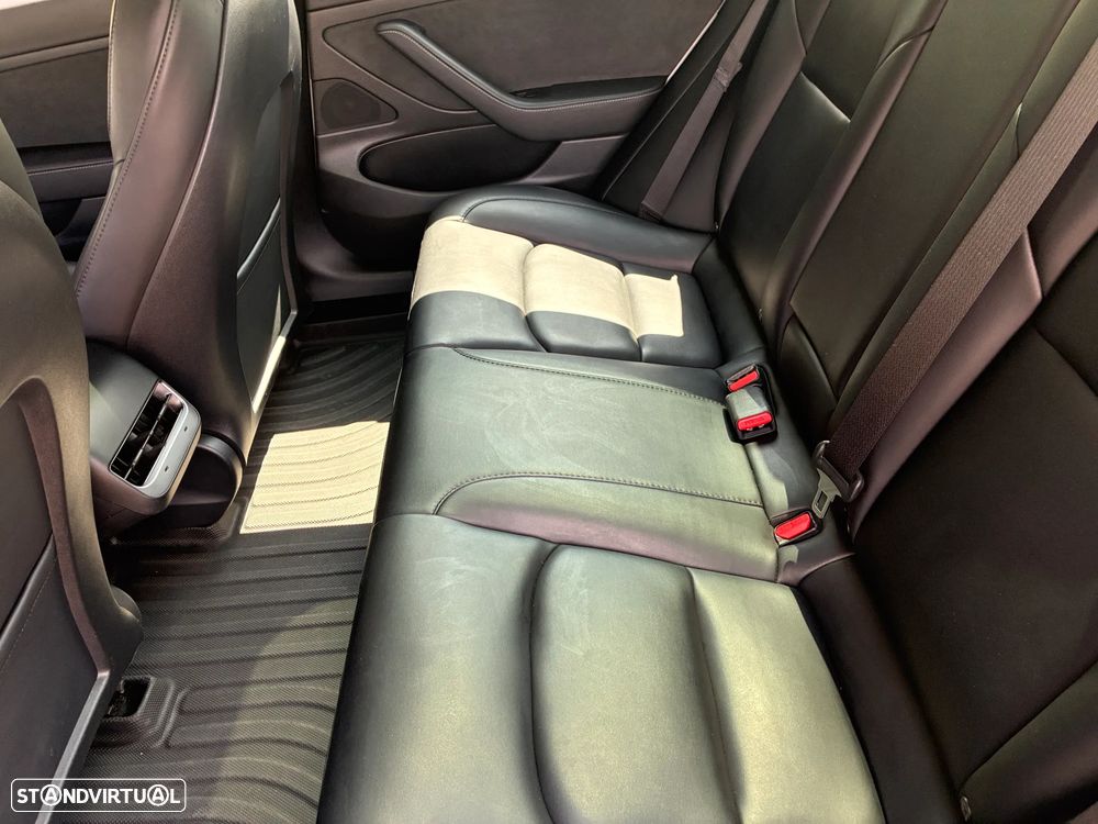 Tesla Model 3 Standard Range Plus RWD - 4