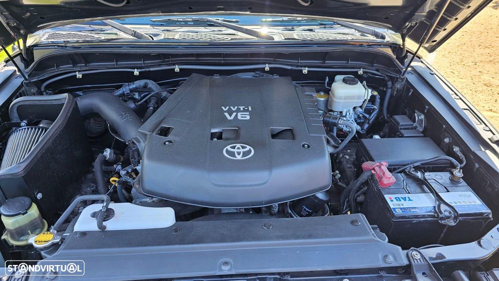 Toyota Land Cruiser - 17