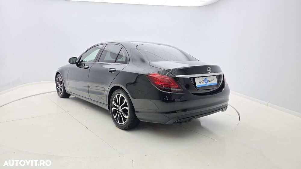 Mercedes-Benz C - 8