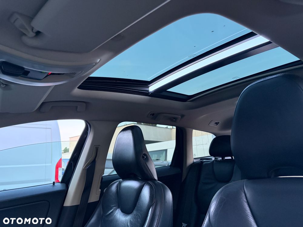 Volvo XC 60 - 8
